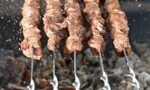Как замариновать мясо баранины для шашлыка: рецепты маринадов