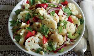 Какие салаты можно приготовить с цветной капустой