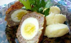 Готовим мясные зразы с различными начинками: яйцо, сыр, сливы, чечевица