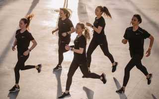 Почему бегать в жару опасно и как подстроить тренировки под прогноз погоды