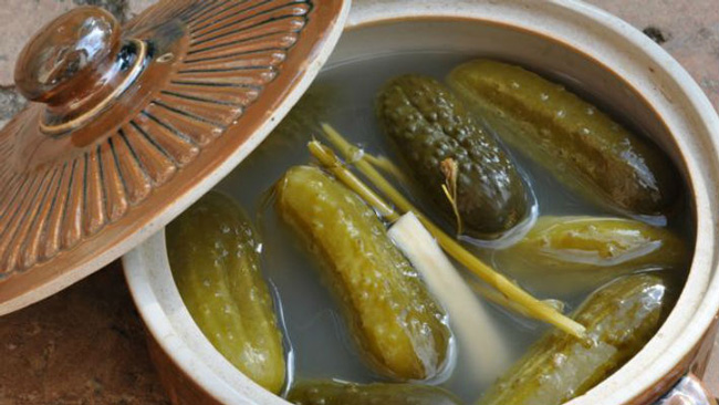 Маринованные огурцы помутнели