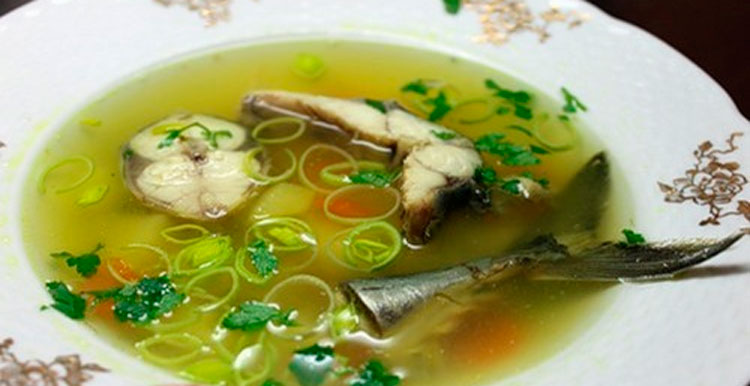 Как приготовить классную уху из любой скумбрии