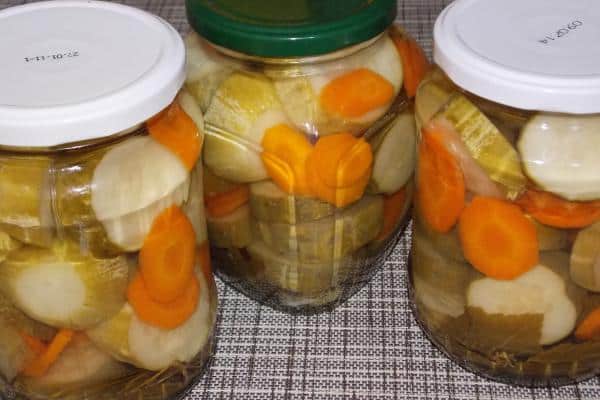 Маринованные огурцы с кетчупом чили