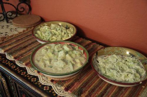 Как приготовить тушеные огурцы в сливках, в сметане, с мясом