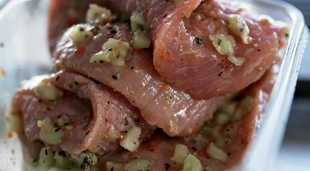 Как замариновать мясо для шашлыка с киви: рецепты