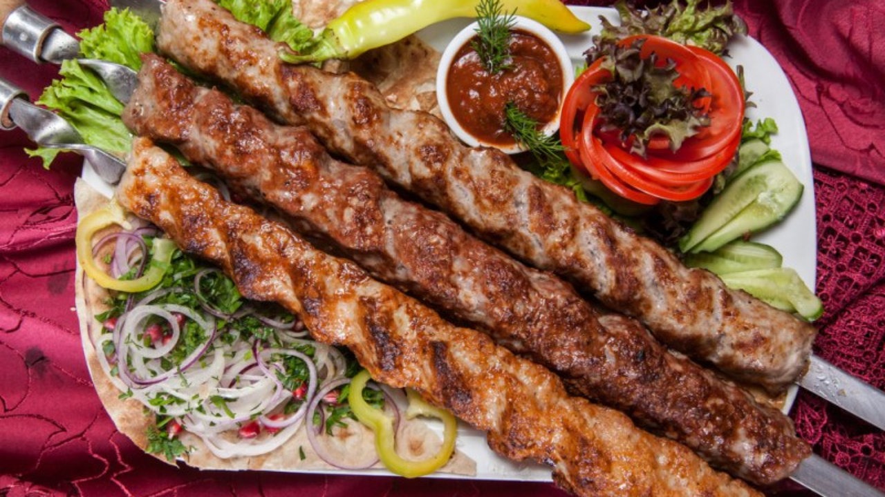 Как приготовить шашлык из фаршла - люля-кебаб на шампурах