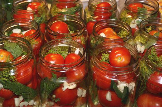 Маринованные огурцы с помидорами