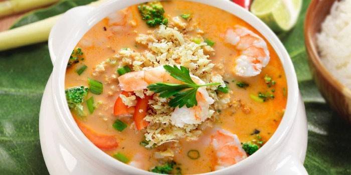 Как приготовить вкусный суп из морепродуктов