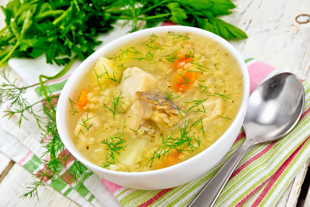 Как приготовить классную уху из любой скумбрии