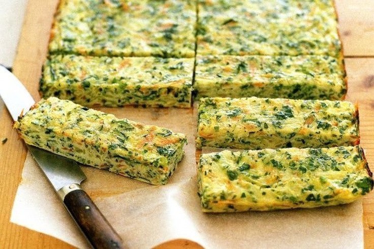 Кабачковый омлет с сыром и помидором: лучшие рецепты