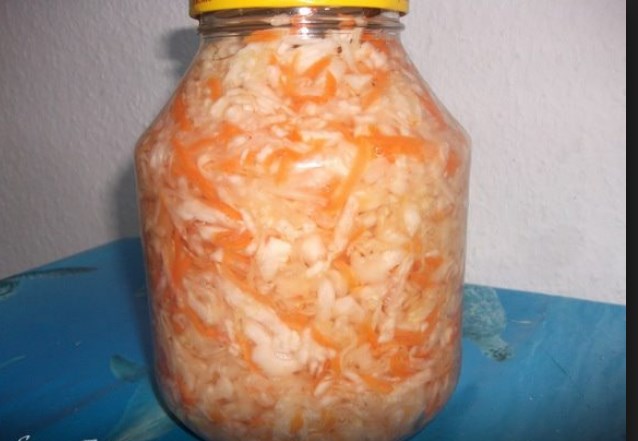 Капуста квашеная рассолом и без