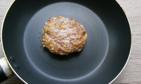 Рецепты бифштекс из говядины из фарша – классический и дополнительные варианты приготовления