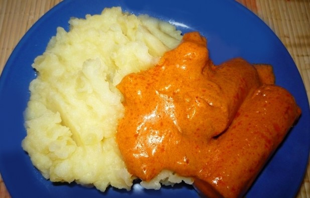 Сборник мини-рецептов по приготовлению вкусных сосисок в соусе