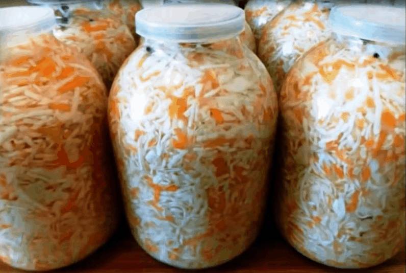 Капуста квашеная рассолом и без