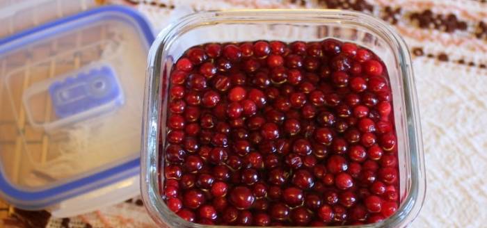 Брусника моченая с сахаром