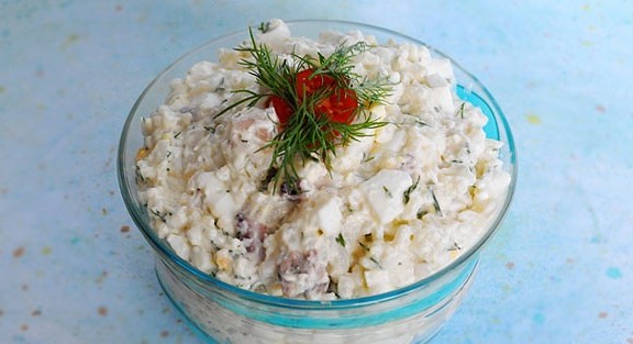 5 пошаговых рецепта салата из морского коктейля в масле