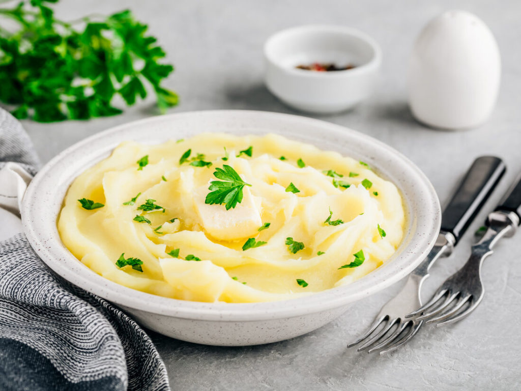 Картофельное пюре — рецепты с маслом, со сливками, с молоком