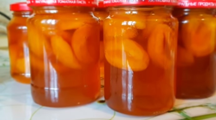 Варенье с абрикосов с лимоном дольками