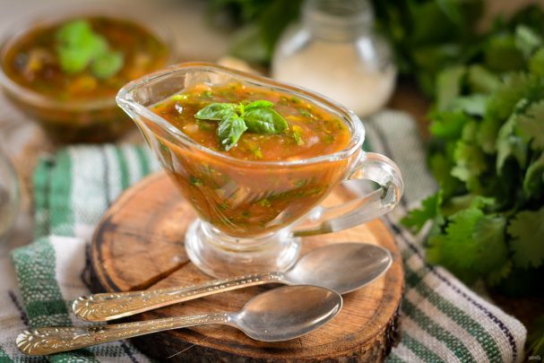 Какие закуски, салаты приготовить к шашлыку на стол