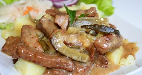 Как приготовить тушеные огурцы в сливках, в сметане, с мясом