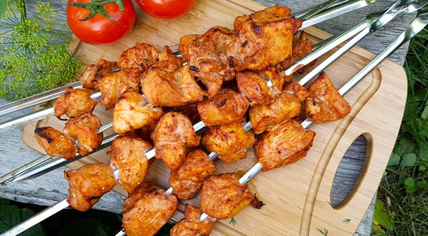 Как правильно жарить шашлык на мангале: какое мясо выбрать