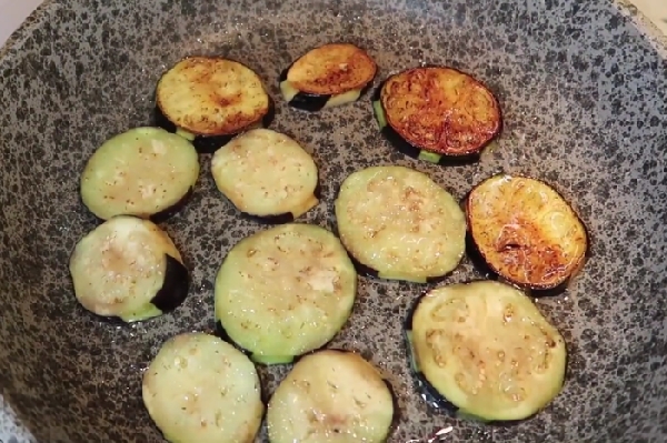 Баклажаны жареные – быстрые рецепты приготовления вкусных блюд