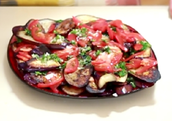 Баклажаны жареные с чесноком: рецепты с разными добавками