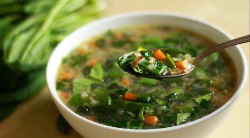 Холодный суп из щавеля с огурцами и яйцами: рецепты