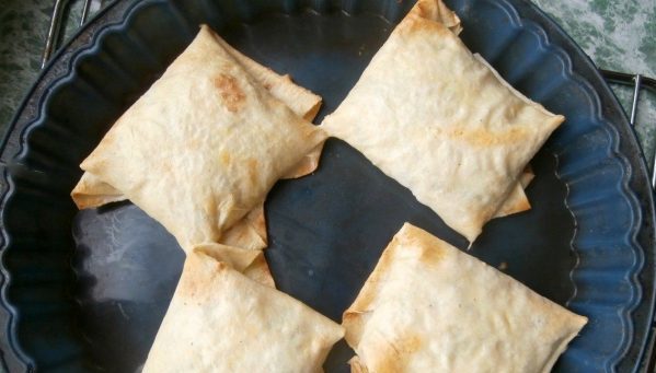 Готовим хачапури из лаваша с сыром и творогом