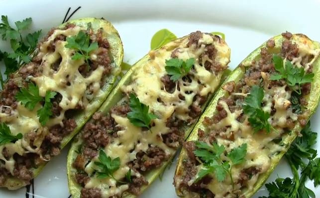 Рецепты запеченных кабачков с фаршем и сыром: готовим в духовке, на сковороде
