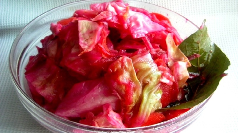 Быстрая капуста квашеная кусочками