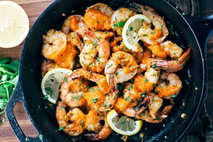 Как приготовить морской коктейль в сливочном соусе с макаронами