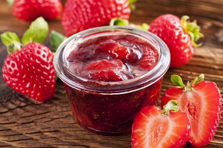 Сырое варенье из клубники без варки ягод