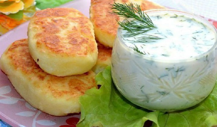 Готовим картофельные котлеты в панировке на сковороде