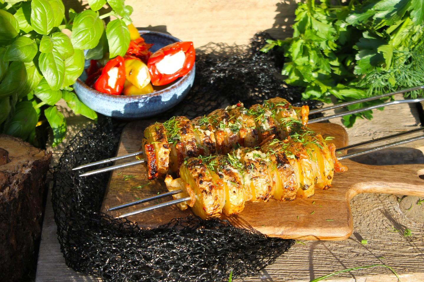 Какие закуски, салаты приготовить к шашлыку на стол