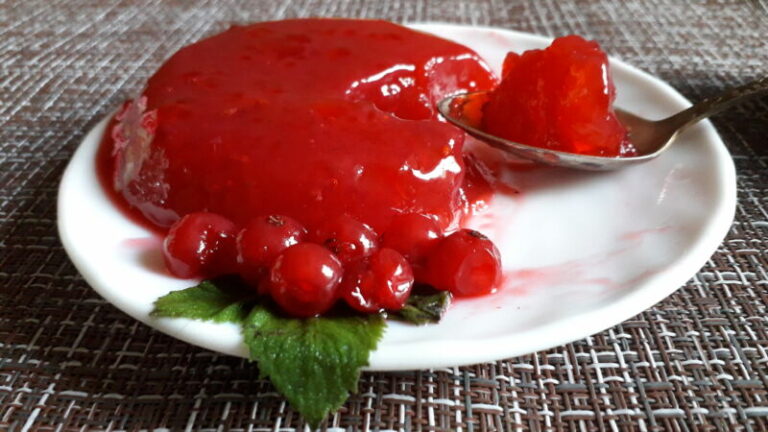 Готовим вкусное желе из красной смородины: рецепты пошагово