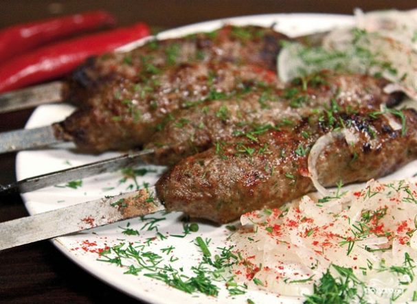 Как приготовить шашлык из фаршла - люля-кебаб на шампурах