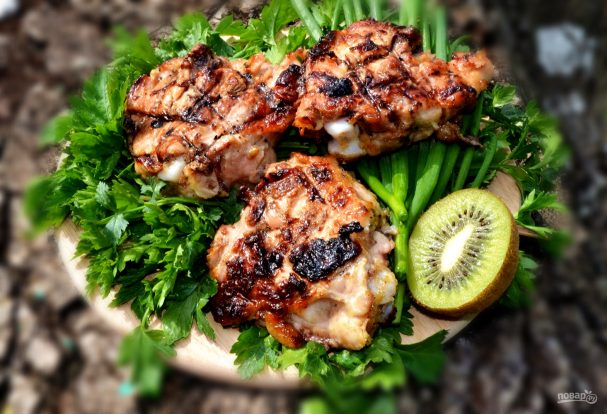 Как замариновать мясо для шашлыка с киви: рецепты