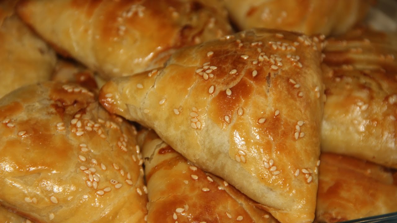 Хрустящая и сочная самса в духовке: рецепты