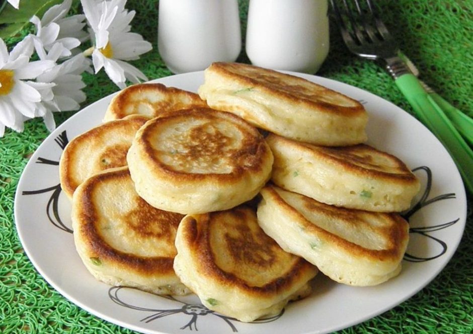 Оладьи на воде пышные с дрожжами: рецепты пошагово