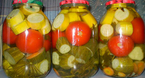 Маринованные огурцы с помидорами