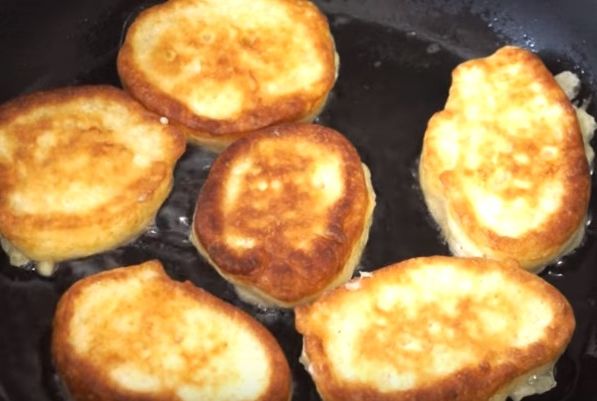 Как приготовить самые вкусные оладьи на кефире