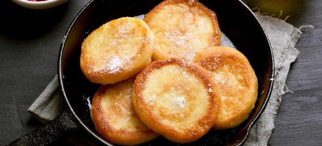 Оладьи на ряженке - проверенные рецепты с разными добавками