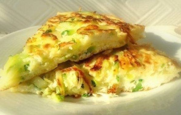 Кабачковый омлет с сыром и помидором: лучшие рецепты