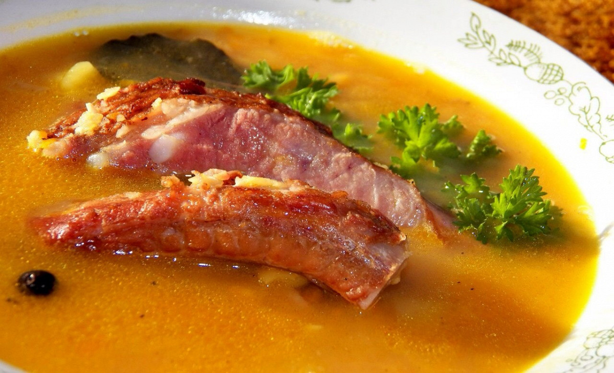 Гороховый суп с копчеными свиными ребрышками — подборка вкусных рецептов
