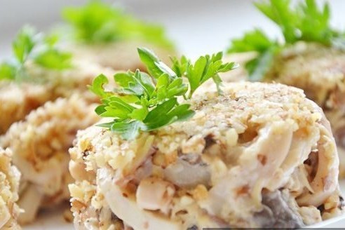 Салат с ветчиной и грибами по самым вкусным рецептам