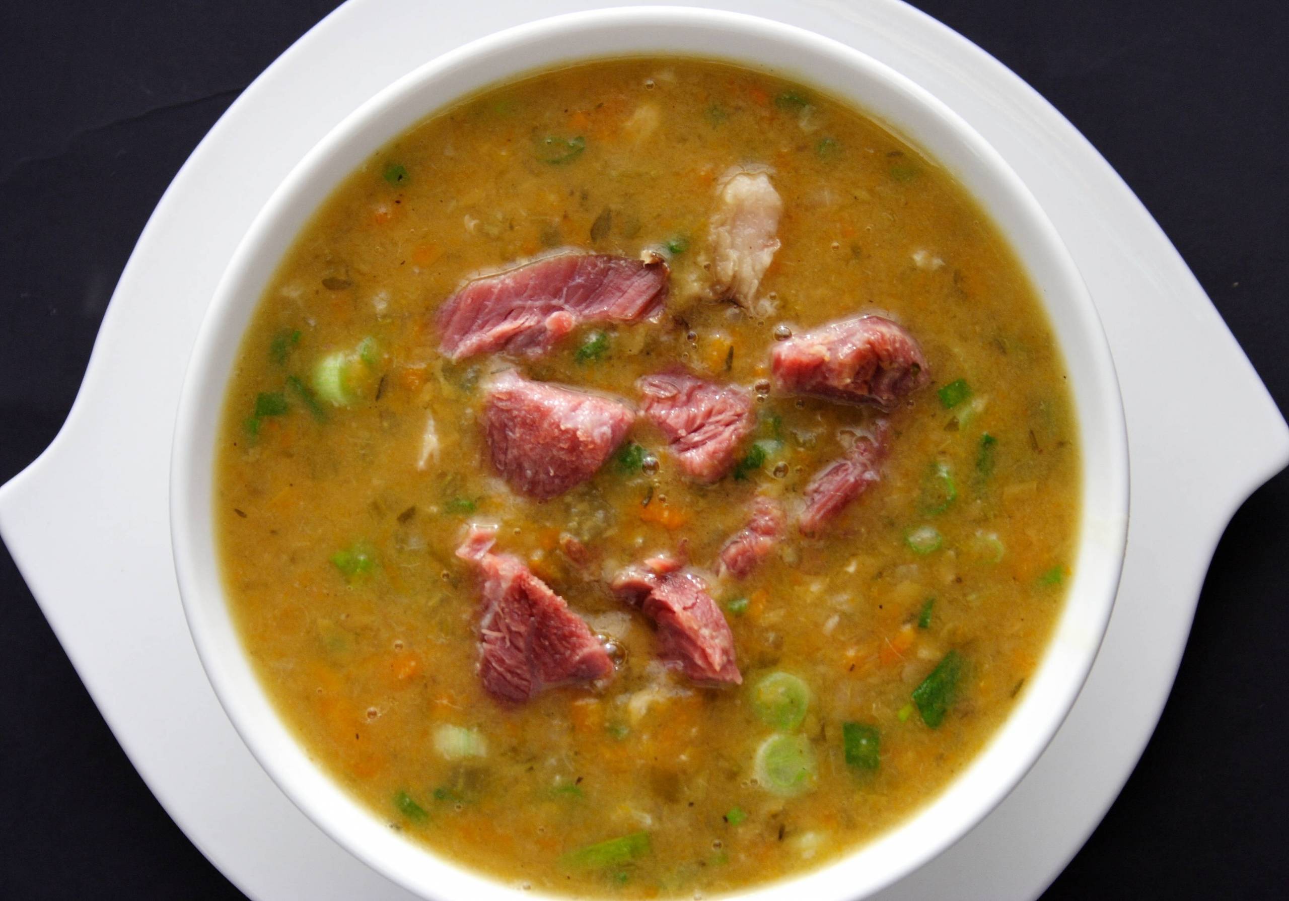 Гороховый суп с копчеными свиными ребрышками — подборка вкусных рецептов