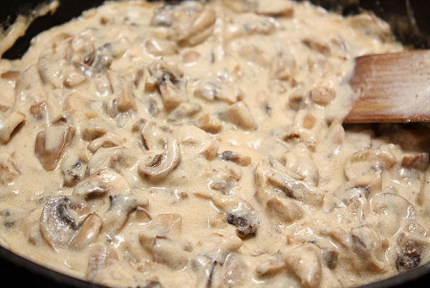 Сборник мини-рецептов по приготовлению вкусных сосисок в соусе