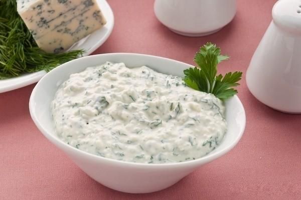 Готовим творожная массу в домашних условиях: с изюмом, с курагой, с клубникой