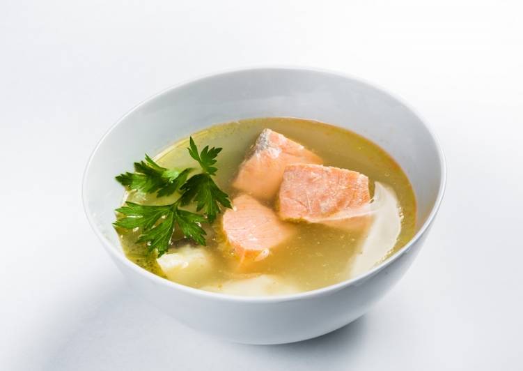 Вкусная уха из семги по классическому рецепту